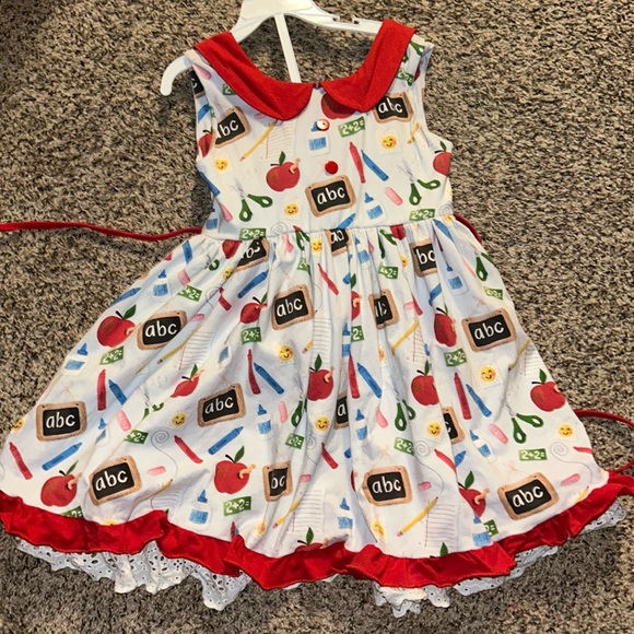 Girls 8 Bella & Omi Back to School gorgeous Peter Pan dress & matching shorties - Picture 2 of 16